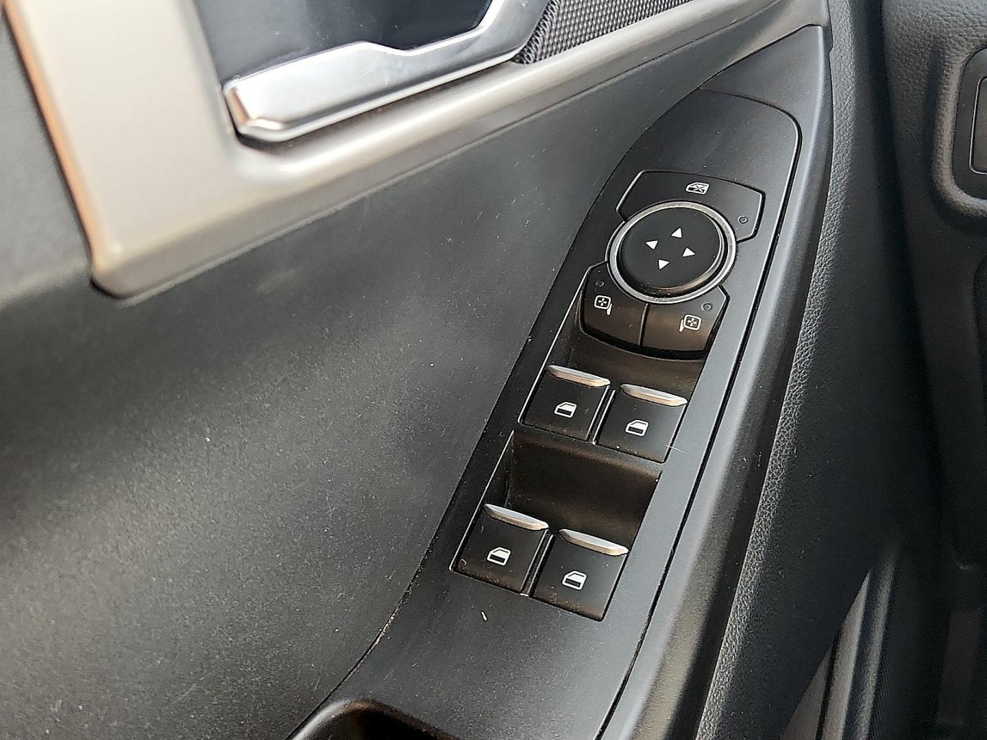 2020 WHITE /Sandstone - 7N Ford Explorer (1FMSK7BH2LG) with an EcoBoost 2.3L I-4 direct injection, DOHC, variable valve control, intercooled turbo, premium gasoline, engine with 300HP engine, located at 4711 Ave Q, Lubbock, TX, 79412, (806) 687-2362, 33.551304, -101.855293- Photo#25