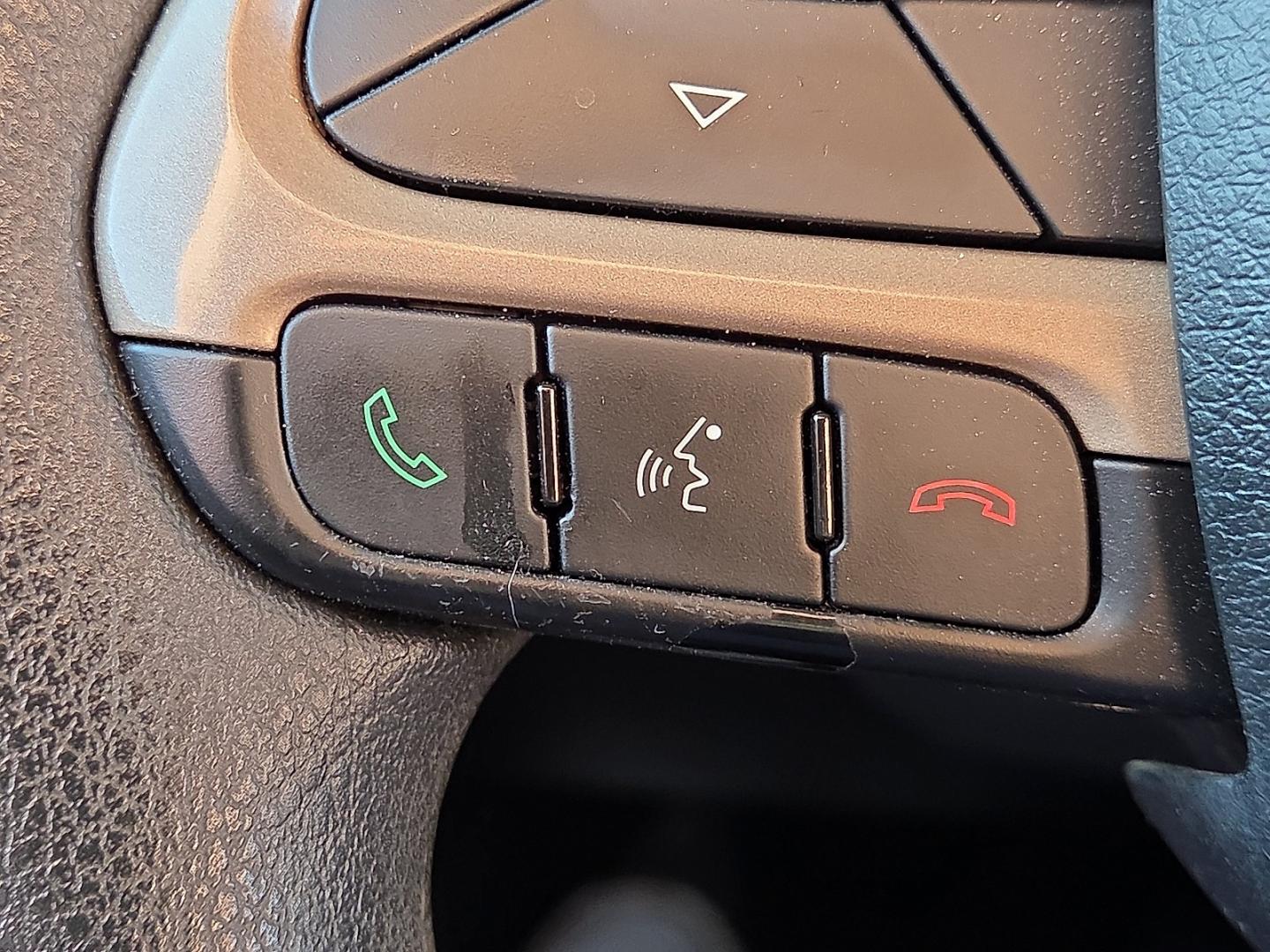 2017 Alpine White - PWV /Black - X9 Jeep Renegade Sport FWD (ZACCJAAB2HP) with an Tigershark MultiAir 2.4L I-4 variable valve control, regular gasoline, engine with 180HP engine, located at 4711 Ave Q, Lubbock, TX, 79412, (806) 687-2362, 33.551304, -101.855293- Photo#27