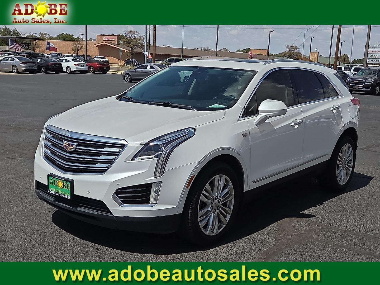 2017 Crystal White Tricoat - G1W /Jet Black - H2X Cadillac XT5 Premium Luxury (1GYKNCRS3HZ) with an 3.6L V-6 direct injection, DOHC, VVT variable valve control, regular gasoline, engine with cylinder deactivation and 310HP engine, located at 4711 Ave Q, Lubbock, TX, 79412, (806) 687-2362, 33.551304, -101.855293- Photo#0