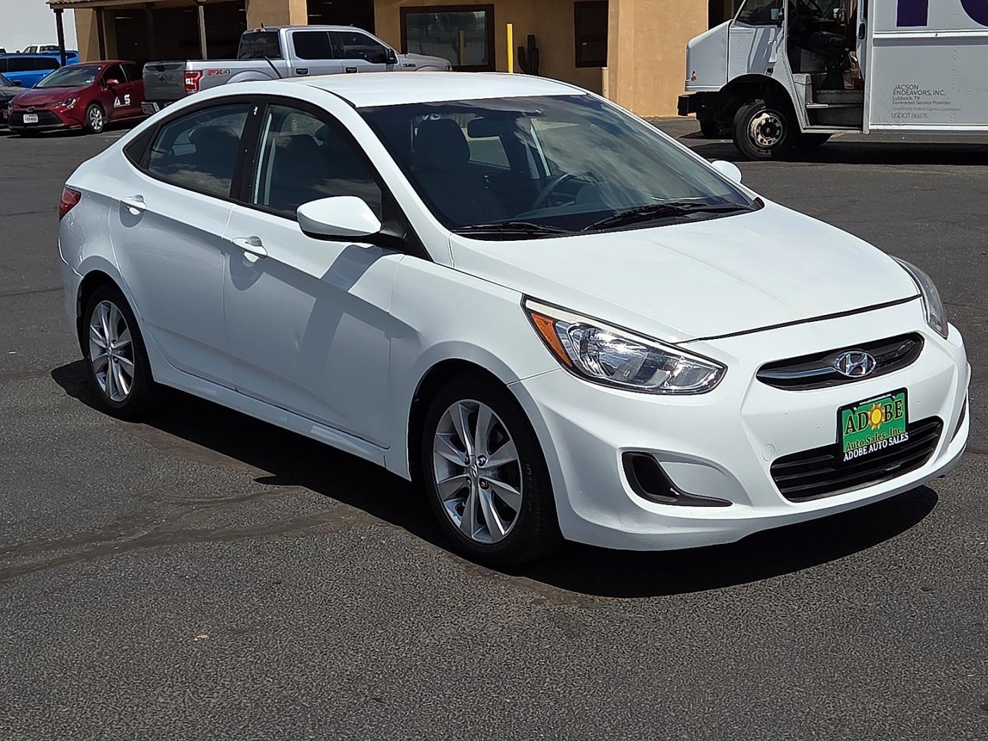 2017 Century White - PGU /Gray - 9Y Hyundai Accent SE (KMHCT4AE1HU) with an 1.6L I-4 direct injection, DOHC, variable valve control, regular gasoline, engine with 137HP engine, located at 4711 Ave Q, Lubbock, TX, 79412, (806) 687-2362, 33.551304, -101.855293- Photo#6