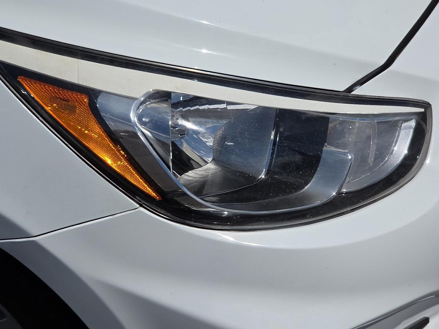 2017 Century White - PGU /Gray - 9Y Hyundai Accent SE (KMHCT4AE1HU) with an 1.6L I-4 direct injection, DOHC, variable valve control, regular gasoline, engine with 137HP engine, located at 4711 Ave Q, Lubbock, TX, 79412, (806) 687-2362, 33.551304, -101.855293- Photo#8