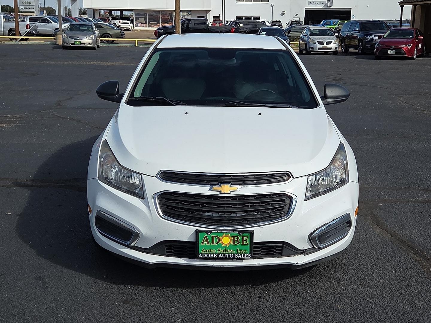 2016 Summit White - GAZ /Jet Black/Medium Titanium - AFB Chevrolet Cruze Limited LS Auto (1G1PC5SGXG7) with an ECOTEC 1.8L I-4 DOHC, VVT variable valve control, regular gasoline, engine with 138HP engine, located at 4711 Ave Q, Lubbock, TX, 79412, (806) 687-2362, 33.551304, -101.855293- Photo#7
