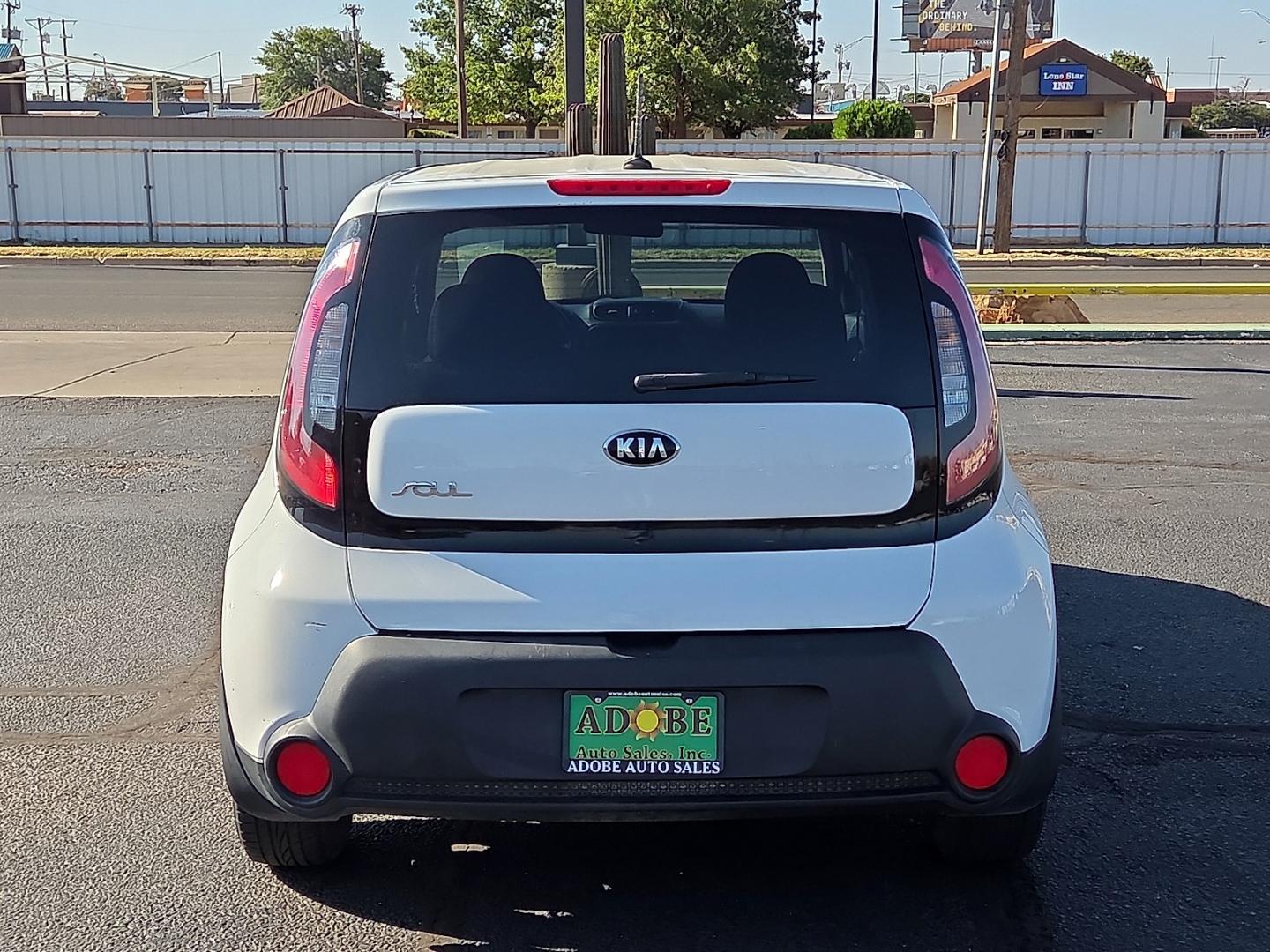 2015 Clear White - 1D /Black - EQ Kia Soul (KNDJN2A28F7) with an Gamma 1.6L I-4 direct injection, DOHC, variable valve control, regular gasoline, engine with 130HP engine, located at 4711 Ave Q, Lubbock, TX, 79412, (806) 687-2362, 33.551304, -101.855293- Photo#3