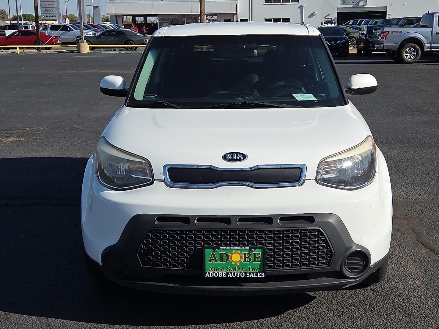 2015 Clear White - 1D /Black - EQ Kia Soul (KNDJN2A28F7) with an Gamma 1.6L I-4 direct injection, DOHC, variable valve control, regular gasoline, engine with 130HP engine, located at 4711 Ave Q, Lubbock, TX, 79412, (806) 687-2362, 33.551304, -101.855293- Photo#7