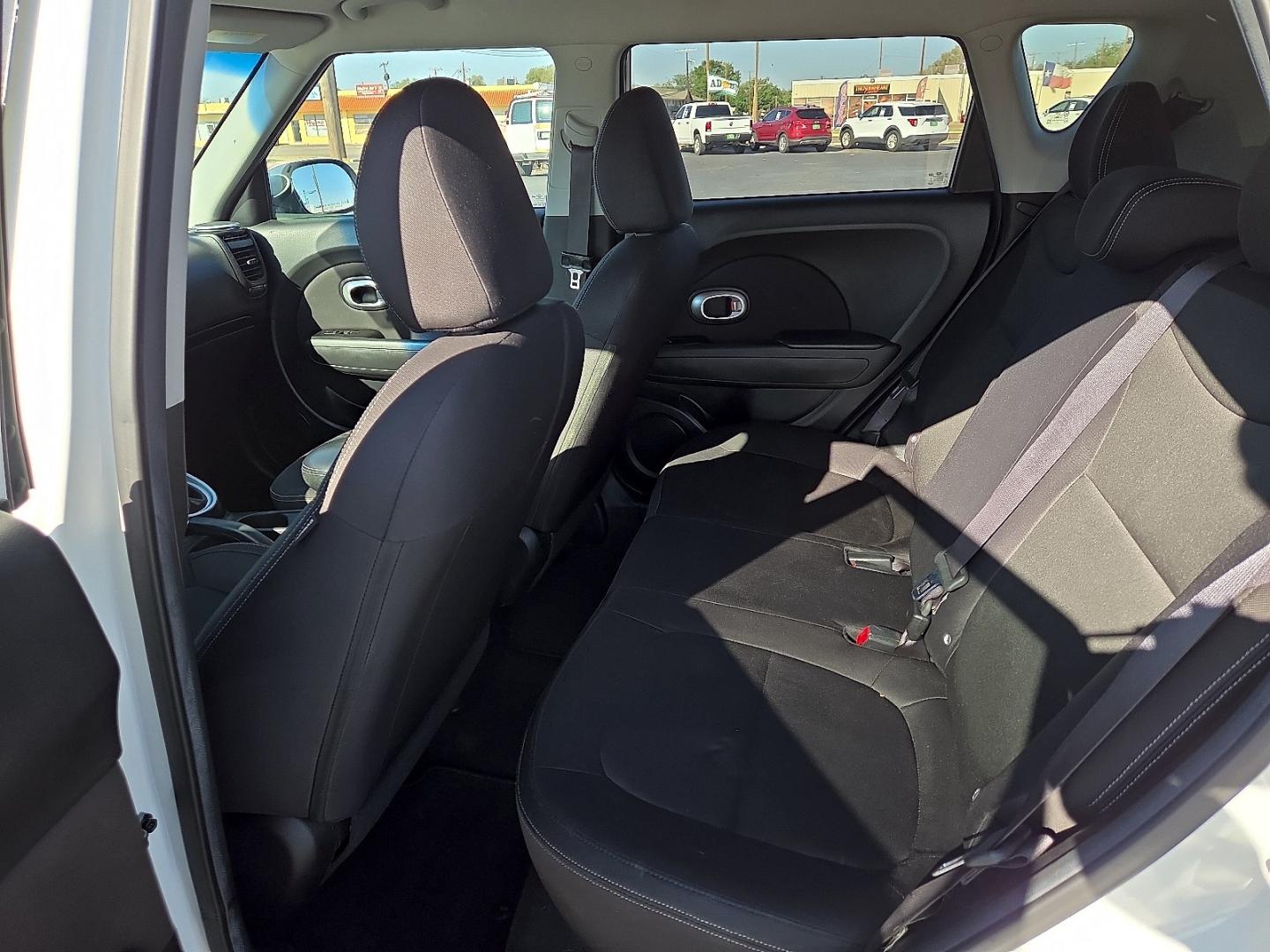 2015 Clear White - 1D /Black - EQ Kia Soul (KNDJN2A28F7) with an Gamma 1.6L I-4 direct injection, DOHC, variable valve control, regular gasoline, engine with 130HP engine, located at 4711 Ave Q, Lubbock, TX, 79412, (806) 687-2362, 33.551304, -101.855293- Photo#16