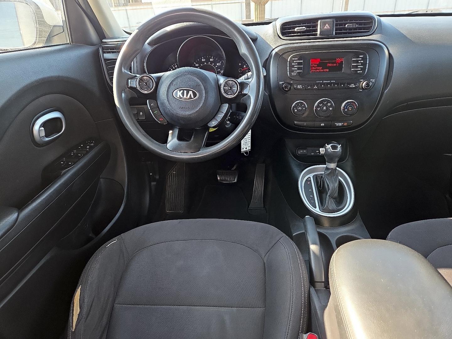 2015 Clear White - 1D /Black - EQ Kia Soul (KNDJN2A28F7) with an Gamma 1.6L I-4 direct injection, DOHC, variable valve control, regular gasoline, engine with 130HP engine, located at 4711 Ave Q, Lubbock, TX, 79412, (806) 687-2362, 33.551304, -101.855293- Photo#17
