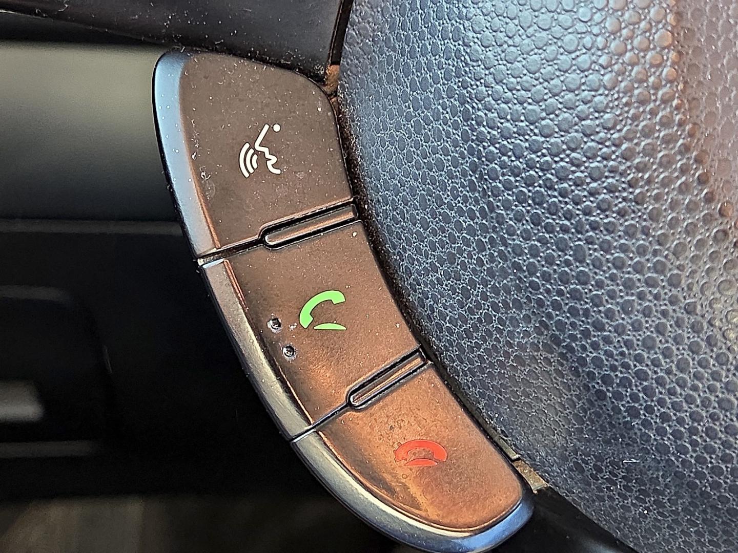 2015 Clear White - 1D /Black - EQ Kia Soul (KNDJN2A28F7) with an Gamma 1.6L I-4 direct injection, DOHC, variable valve control, regular gasoline, engine with 130HP engine, located at 4711 Ave Q, Lubbock, TX, 79412, (806) 687-2362, 33.551304, -101.855293- Photo#27