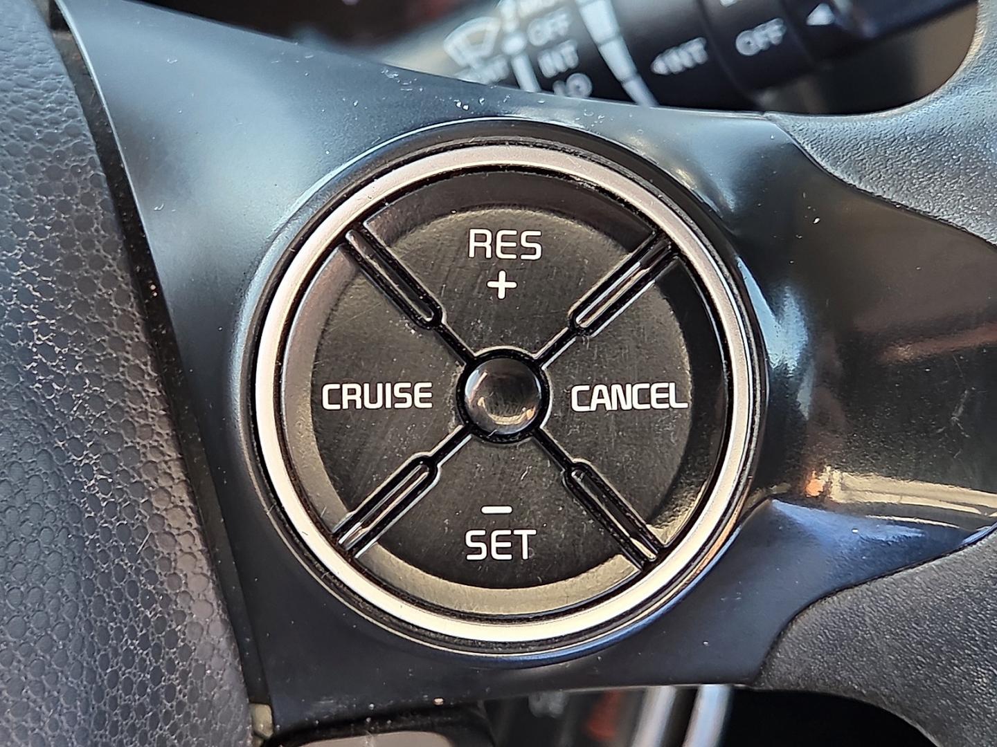 2015 Clear White - 1D /Black - EQ Kia Soul (KNDJN2A28F7) with an Gamma 1.6L I-4 direct injection, DOHC, variable valve control, regular gasoline, engine with 130HP engine, located at 4711 Ave Q, Lubbock, TX, 79412, (806) 687-2362, 33.551304, -101.855293- Photo#28