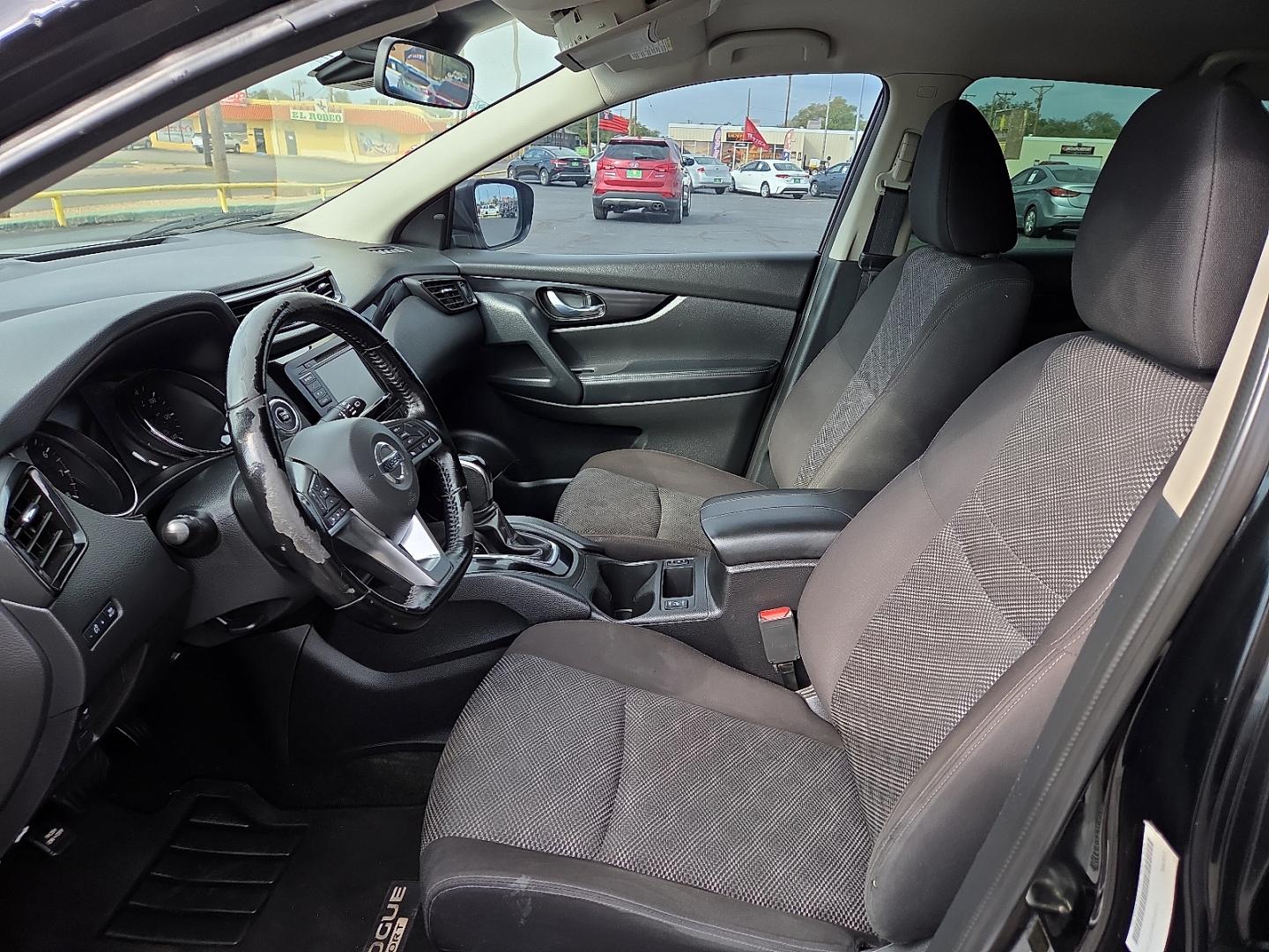 2022 Black /Charcoal - G Nissan Rogue Sport SV FWD Xtronic CVT (JN1BJ1BV6NW) with an 2L I-4 direct injection, DOHC, variable valve control, regular gasoline, engine with 141HP engine, located at 4711 Ave Q, Lubbock, TX, 79412, (806) 687-2362, 33.551304, -101.855293- Photo#19