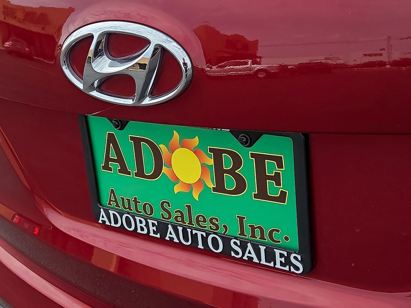 2014 Serrano Red - TR3 /Beige - VYN Hyundai Santa Fe Sport 2.0L Turbo (5XYZU3LA8EG) with an Theta II 2L I-4 direct injection, DOHC, variable valve control, intercooled turbo, regular gasoline, engine with 264HP engine, located at 4711 Ave Q, Lubbock, TX, 79412, (806) 687-2362, 33.551304, -101.855293- Photo#16